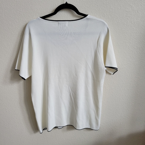 Carducci Woman White Short Sleeve Sweater W Black Accents Top Sz 1X Rayon Blend - Picture 2 of 5